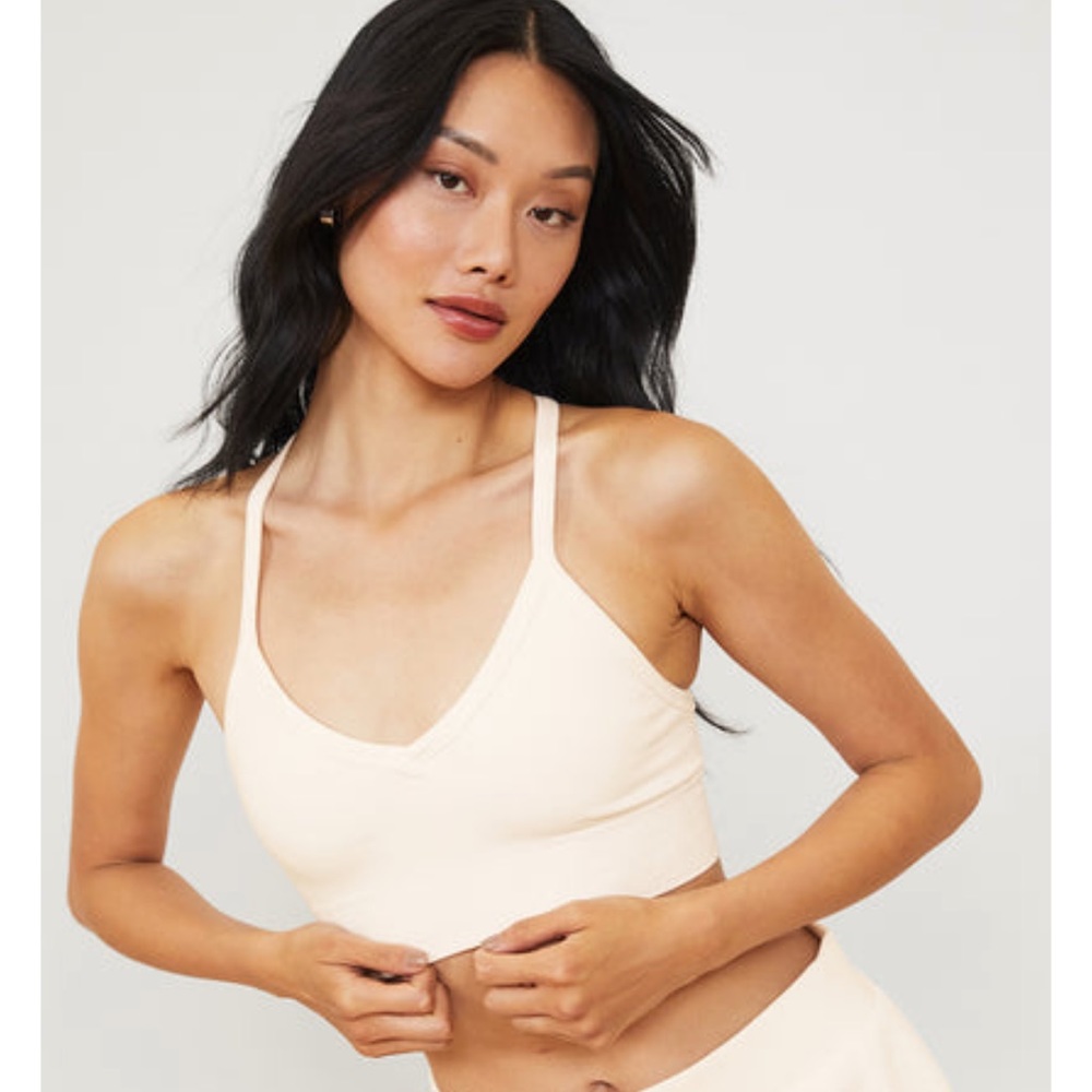 Alo Yoga Seamless Ribbed Low Back Bra in Ivory